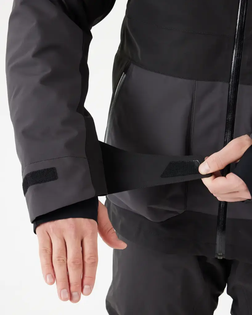 435_ae5b29d189-18-500824-001-arctos-insulated-jacket-jet-black-men-048-full.webp