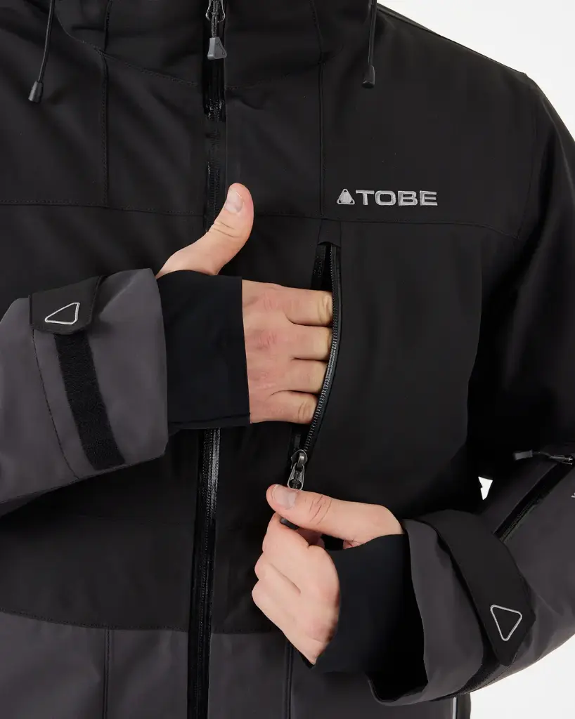 435_b20b39fba3-9-500824-001-arctos-insulated-jacket-jet-black-men-036-full.webp