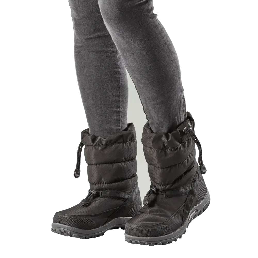 CLOUDLOW_EASEW008_BK1_ONFOOT.webp